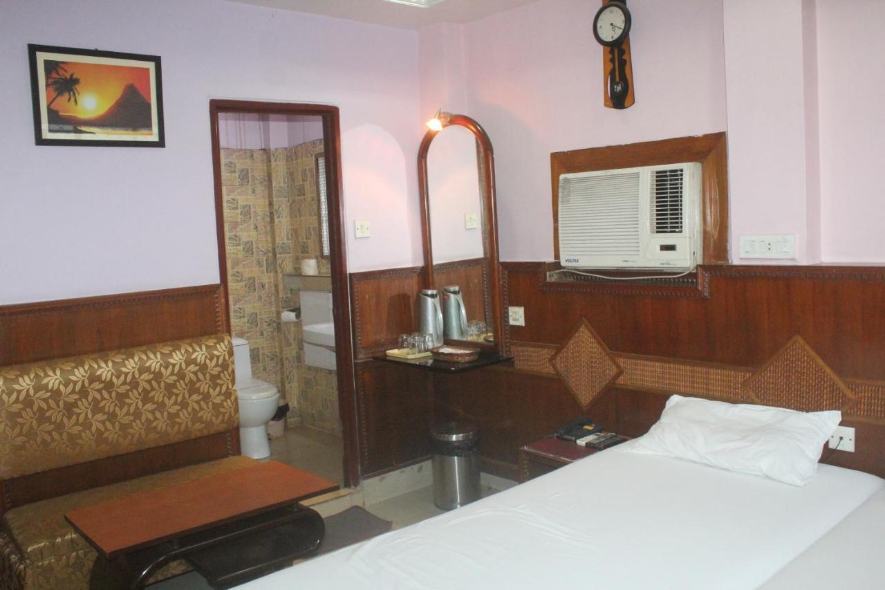 Hotel Heera Calcutta Exteriör bild